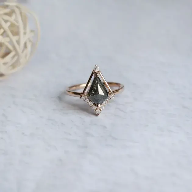 Vintage Özel Tasarım Ham Elmas & Pırlanta Yüzük - 