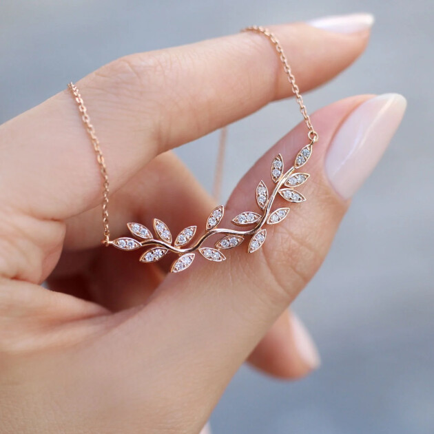 0.30 CT Özel Tasarım Dal Pırlanta Kolye - 