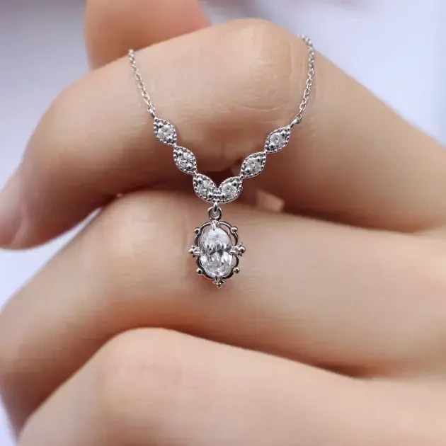 Vintage Aria Pırlanta & Beyaz Topaz Kolye - 